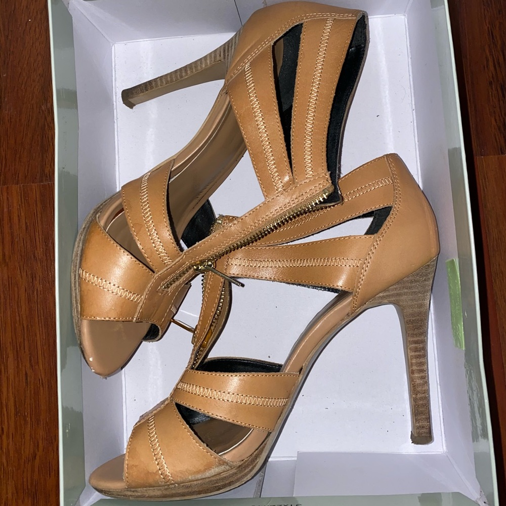Jessica Simpson Itanya Camel Zip Sandal